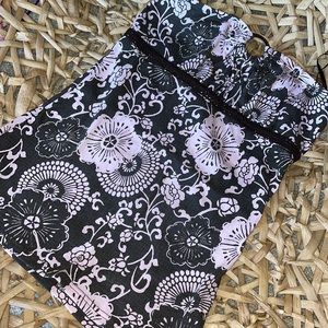 Women’s Size Medium Tank Top Strapless